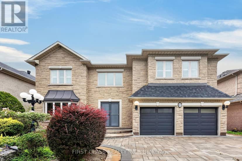 67 Black Walnut Crescent, Richmond Hill