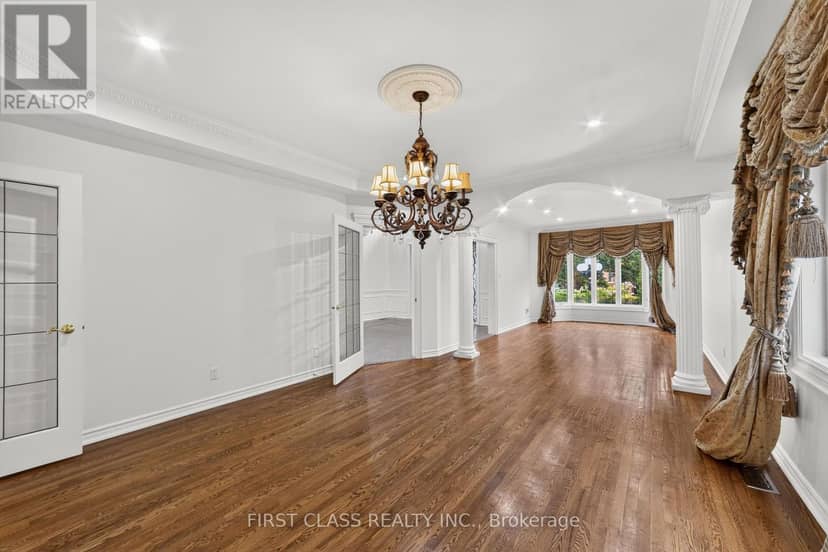 67 Black Walnut Crescent, Richmond Hill, photo 6