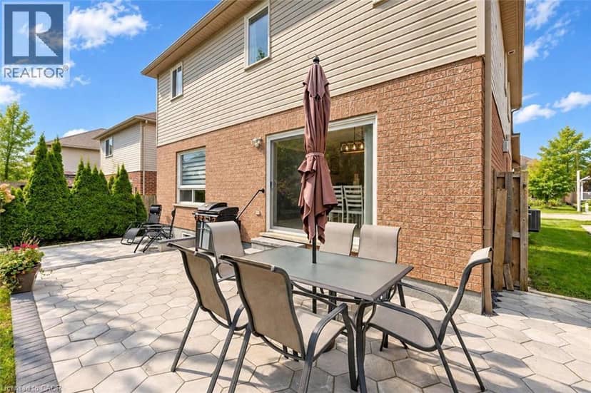 33 WASHBURN Drive — photo 19 of 22