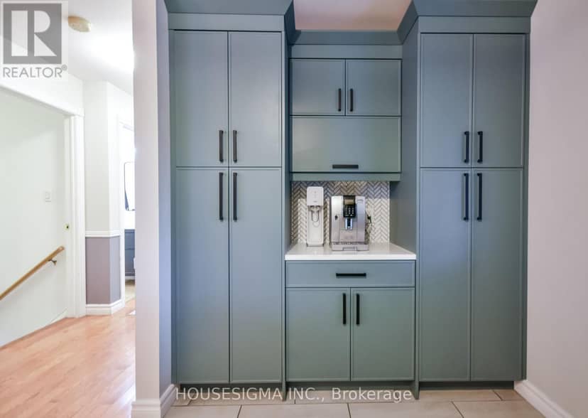 3965 Parkside Drive — photo 13 of 40