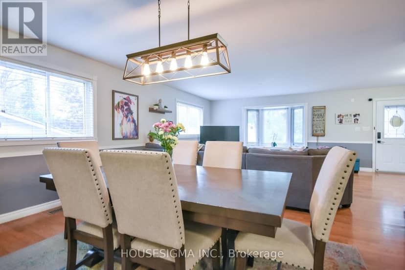 3965 Parkside Drive — photo 9 of 40