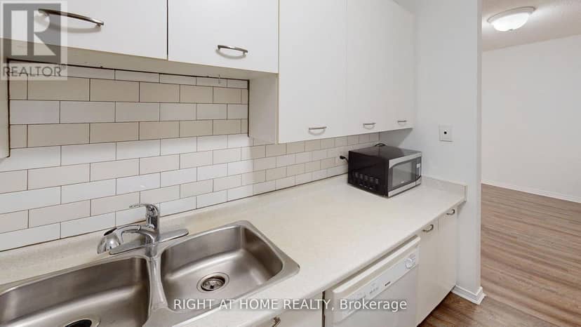304 - 25 Meadow Lane, Barrie, photo 2