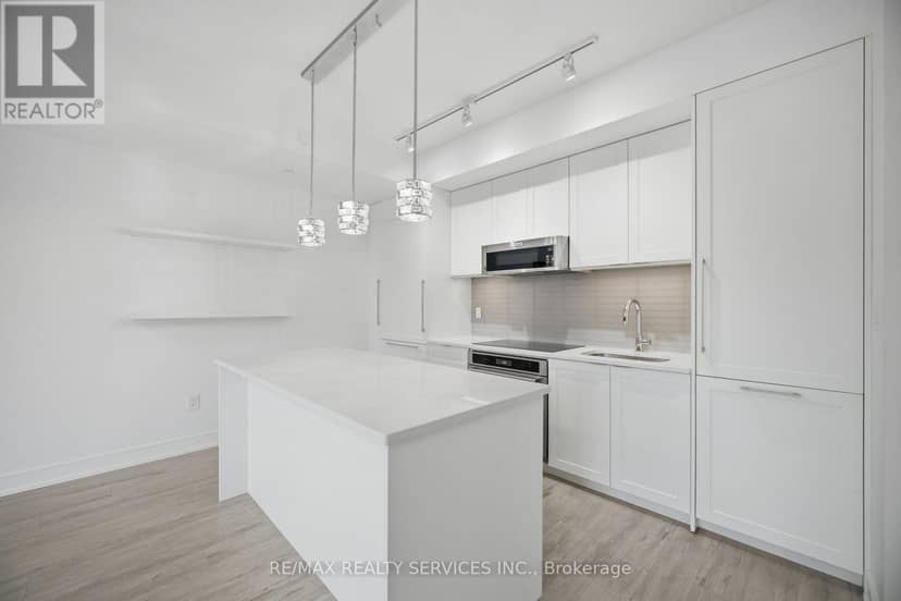 620 - 185 Dunlop Street E — photo 10 of 40