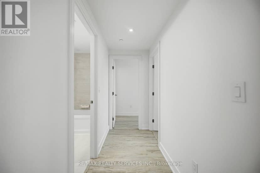 620 - 185 Dunlop Street E — photo 17 of 40