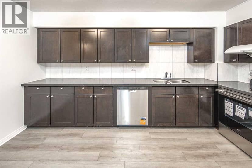 2, 6420 4A Street NE, Calgary, photo 5