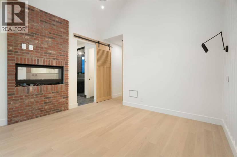 3322 42 Street SW — photo 30 of 40
