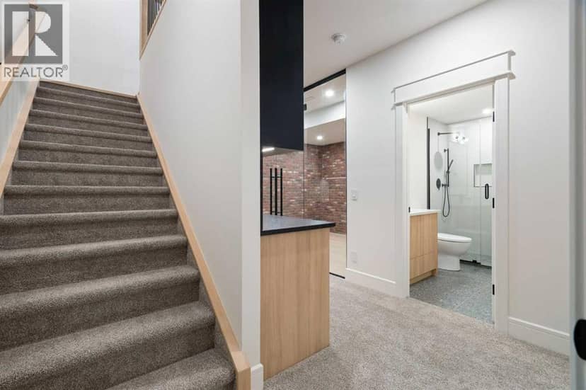 3322 42 Street SW — photo 39 of 40