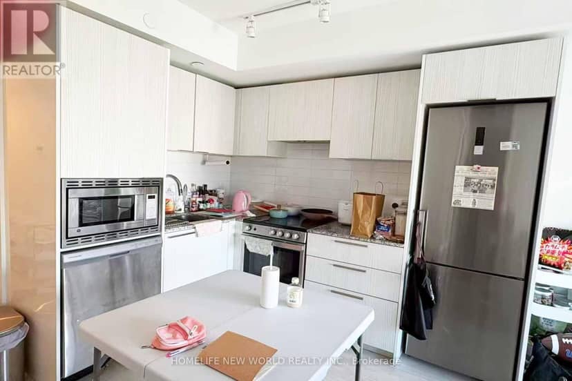 2508 - 501 Yonge Street — photo 4 of 6