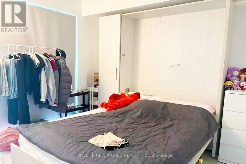 2508 - 501 Yonge Street — photo 5 of 6