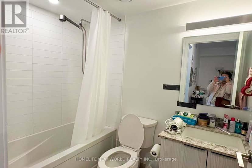 2508 - 501 Yonge Street — photo 6 of 6