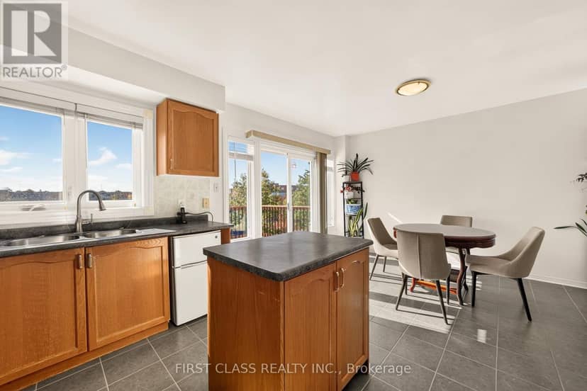 38 Pacific Wind Crescent — photo 14 of 40