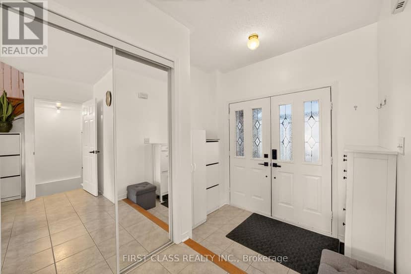 38 Pacific Wind Crescent, Brampton, photo 5