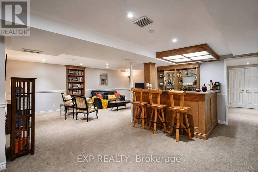 74 Henderson Drive — photo 37 of 40
