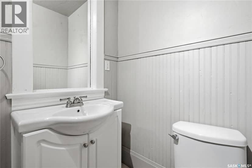 447 Duffield STREET W — photo 16 of 40