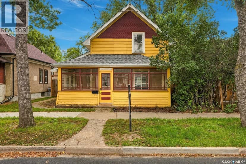 447 Duffield STREET W, Moose Jaw, photo 2