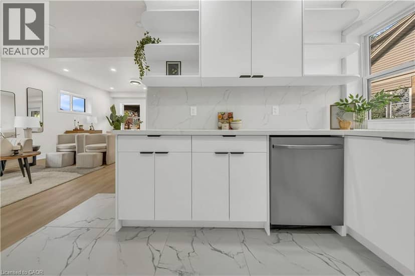 188 COURTLAND Avenue E — photo 14 of 40