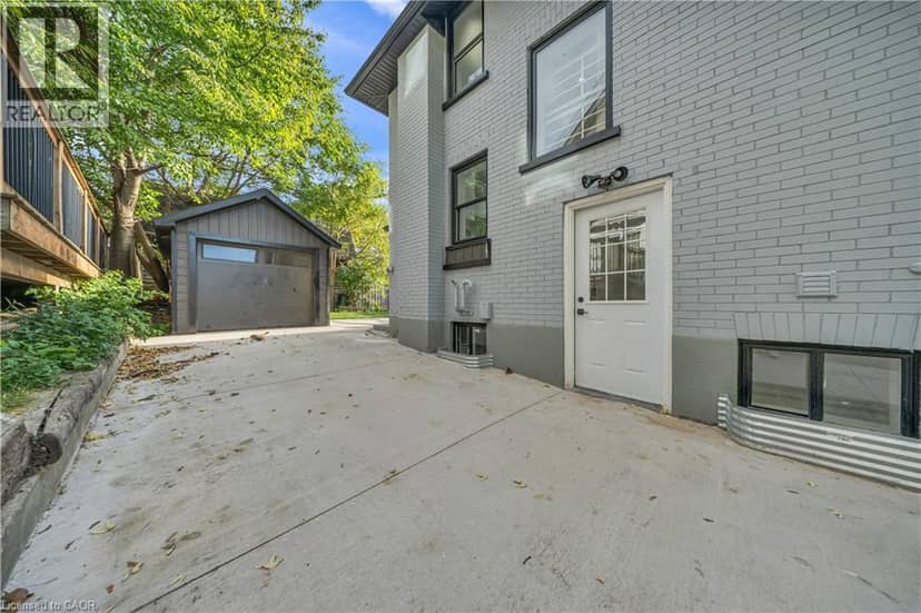 188 COURTLAND Avenue E — photo 34 of 40