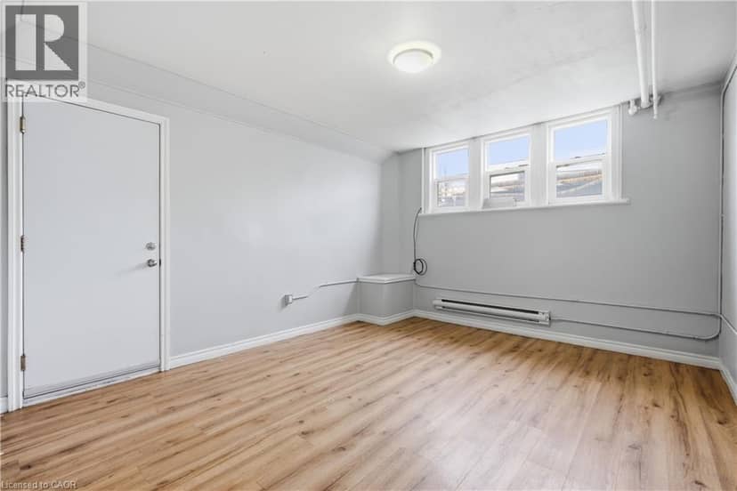 1539-1547 BARTON Street E — photo 17 of 26