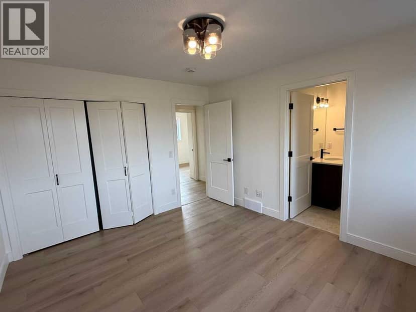 4505 53 Avenue — photo 21 of 40