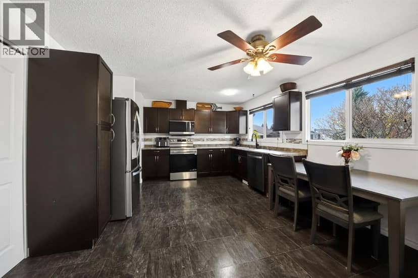 61 Chappel Drive, Red Deer, photo 7