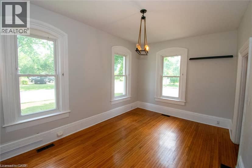 820 CEDAR Street — photo 9 of 40