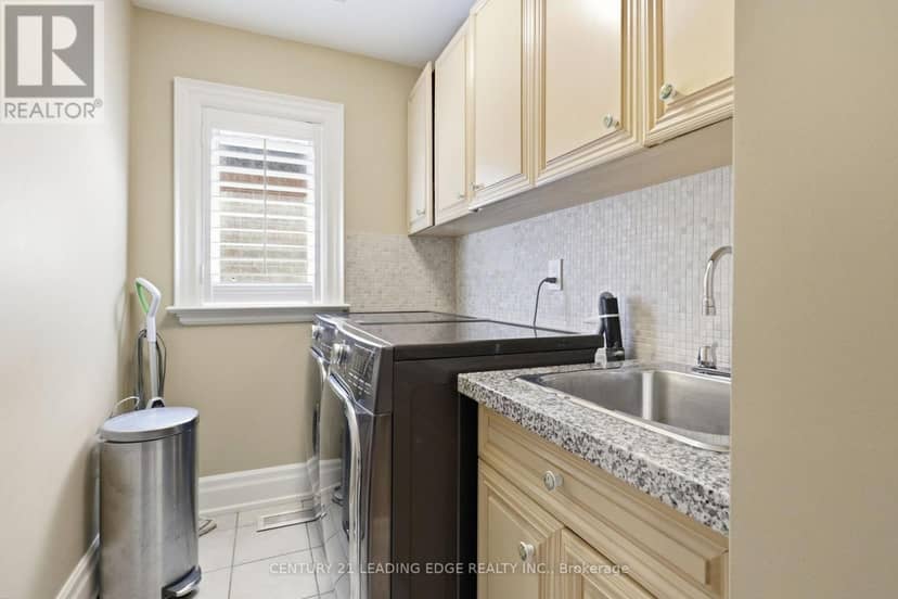 40 Arista Gate — photo 37 of 40