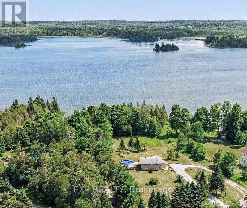 173 Janet Drive, Lanark Highlands