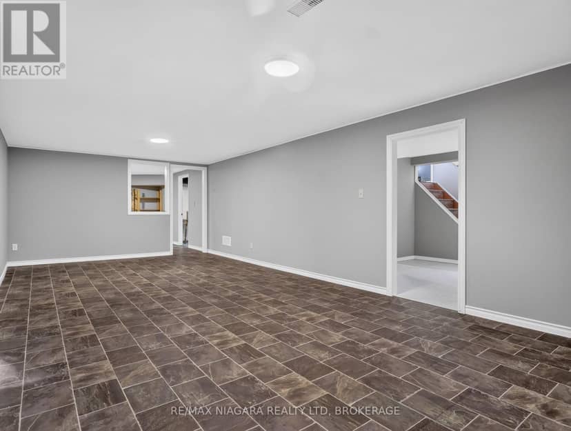 82 Regent Drive — photo 38 of 40