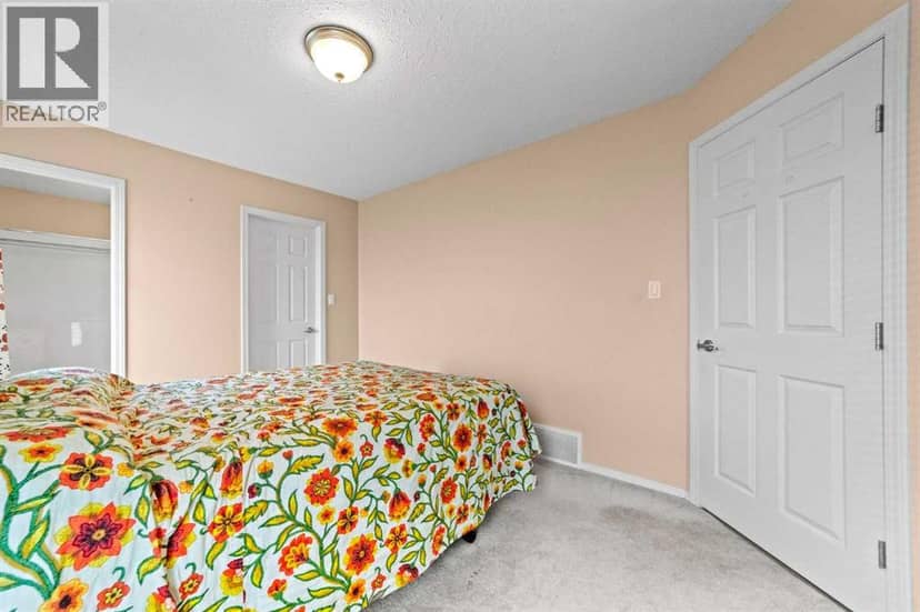 4503 69 Street — photo 13 of 29