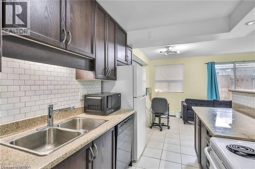 793 COLBORNE Street E Unit# 104, Brantford, photo 8