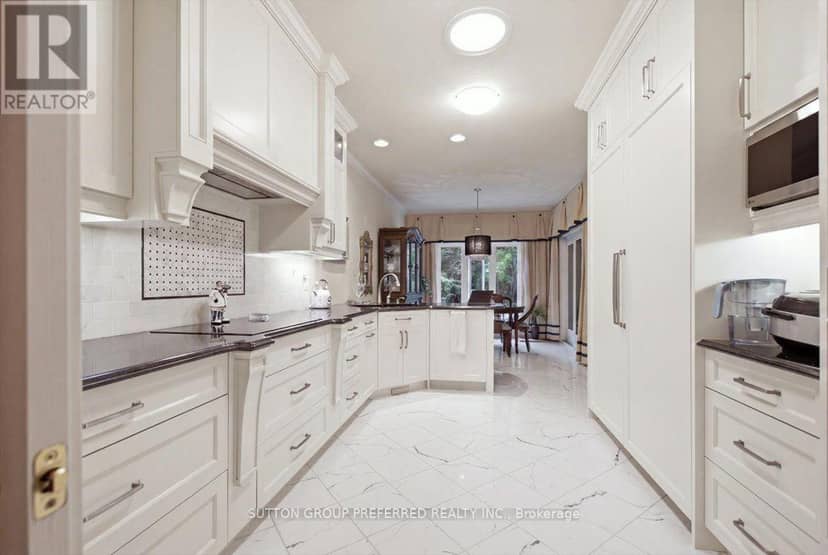 63 - 725 Eagletrace Drive — photo 15 of 40