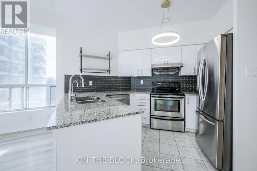 1515 - 230 Queens Quay W — photo 12 of 40