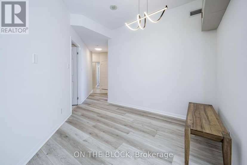 1515 - 230 Queens Quay W — photo 13 of 40
