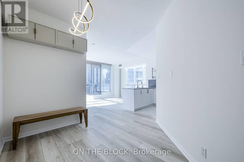 1515 - 230 Queens Quay W — photo 14 of 40