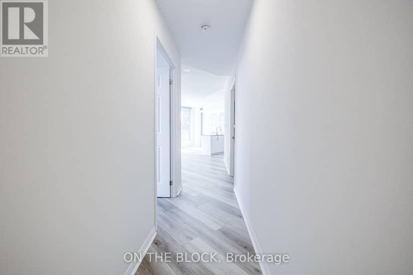 1515 - 230 Queens Quay W — photo 21 of 40