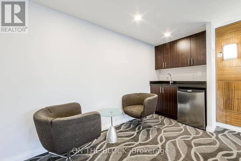 1515 - 230 Queens Quay W — photo 29 of 40