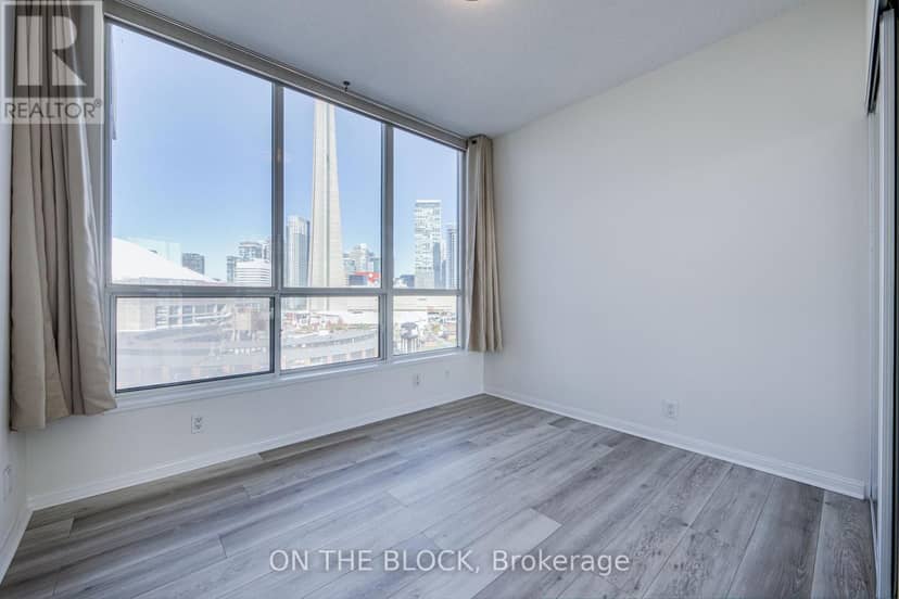 1515 - 230 Queens Quay W, Toronto, photo 4