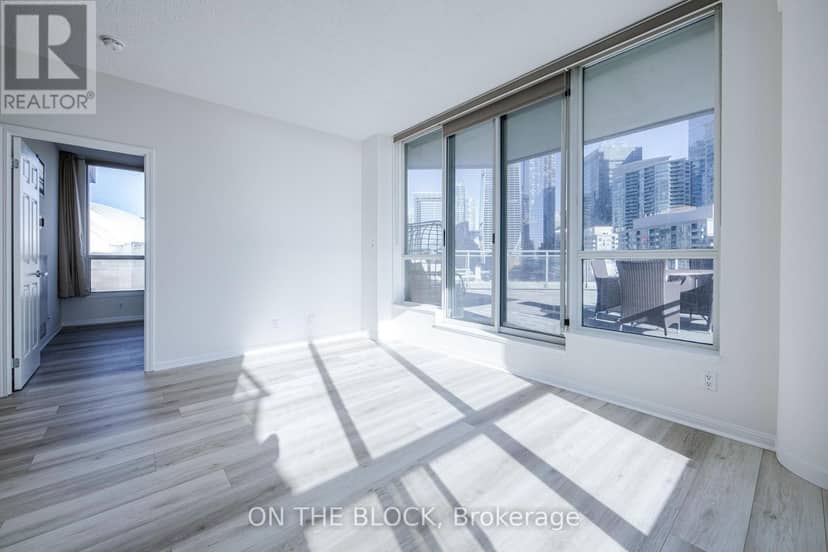 1515 - 230 Queens Quay W, Toronto, photo 7