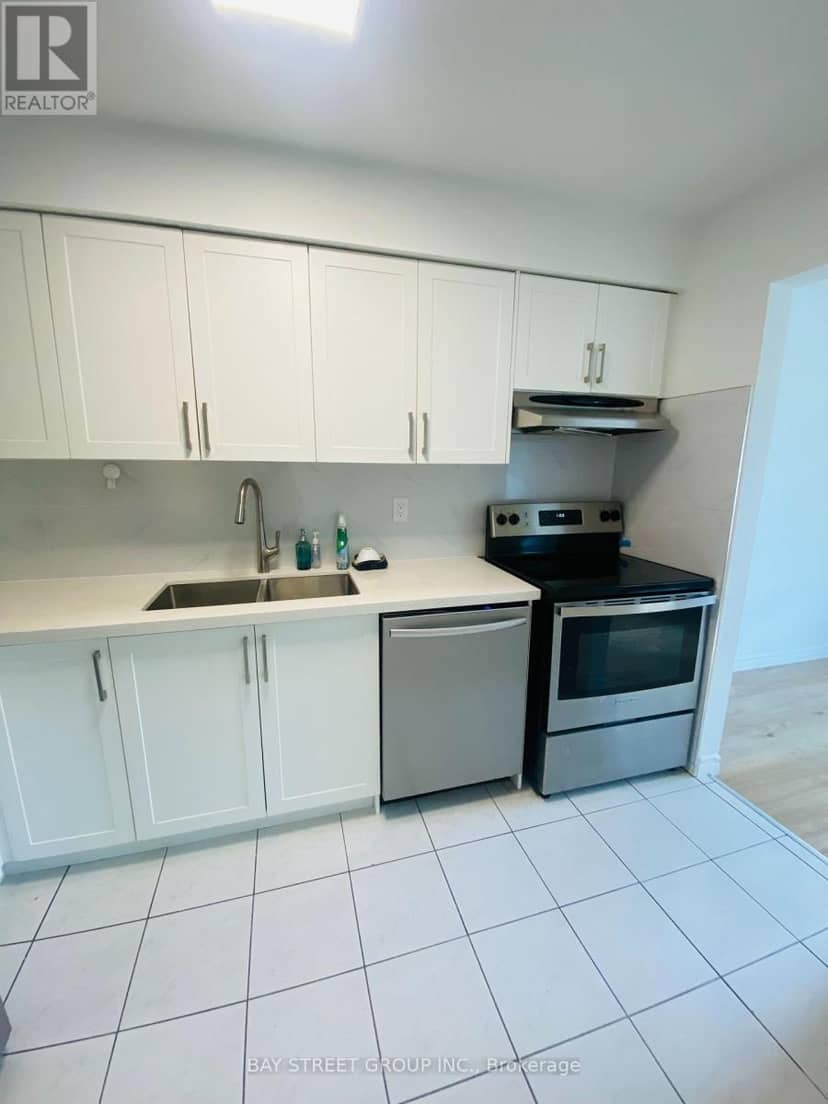 44 Woody Vine Way, Toronto, photo 3
