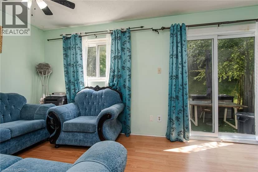 304 BLUEVALE Street N Unit# C — photo 10 of 40