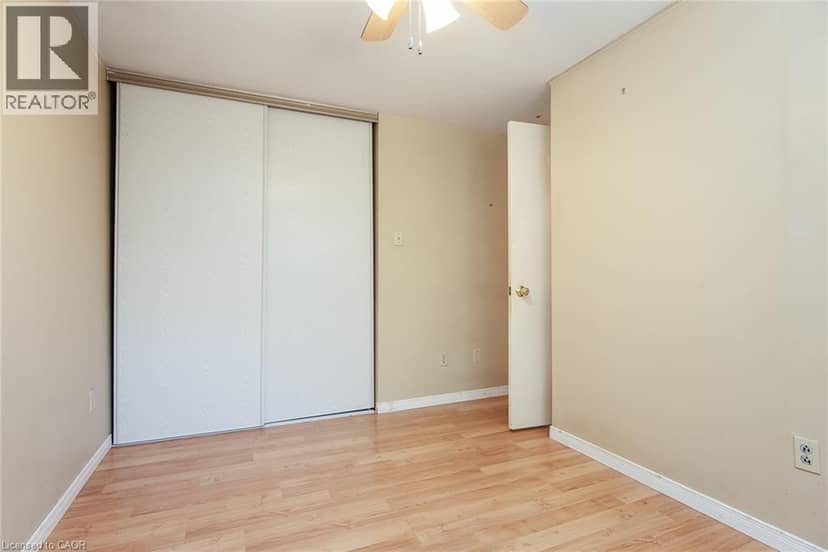 304 BLUEVALE Street N Unit# C — photo 23 of 40