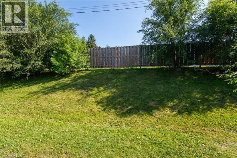 304 BLUEVALE Street N Unit# C — photo 35 of 40