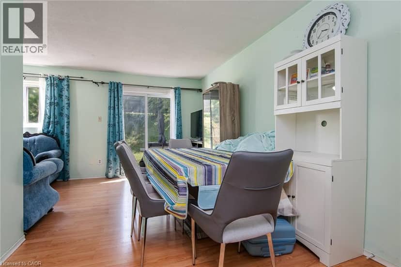 304 BLUEVALE Street N Unit# C — photo 9 of 40