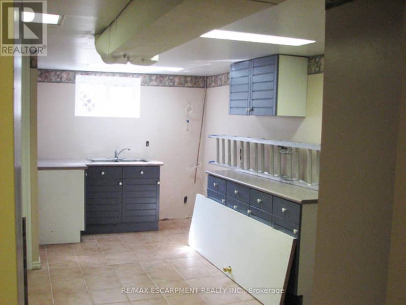 115 King Street E — photo 11 of 17