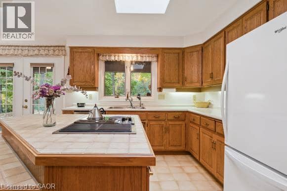 35 HUNTINGDALE Drive — photo 19 of 40