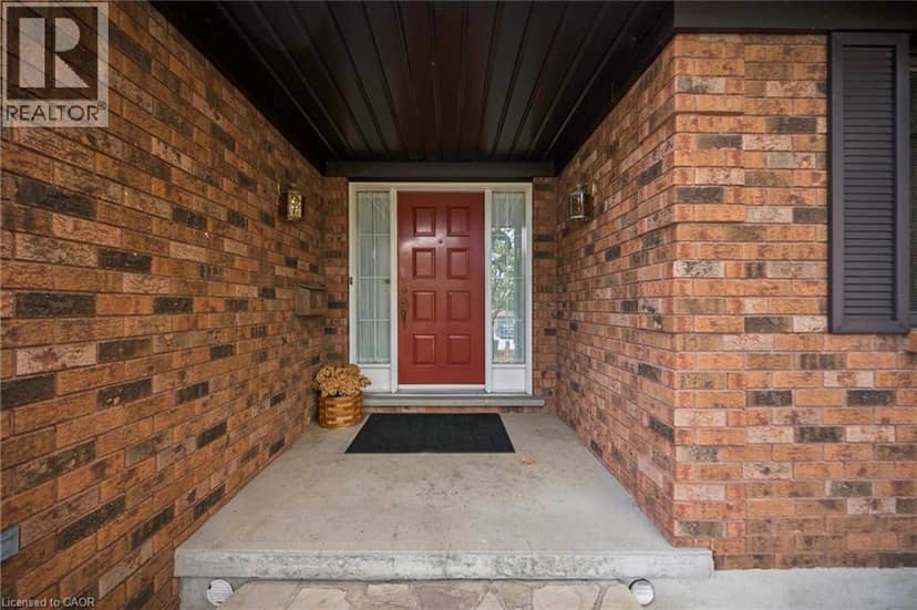 35 HUNTINGDALE Drive — photo 7 of 40