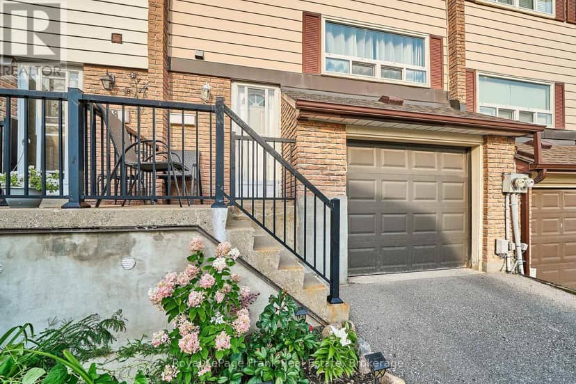 39 - 321 Blackthorn Street, Oshawa, photo 2