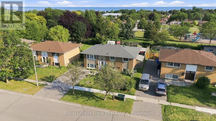 317 Dwight Avenue, Oshawa, photo 2