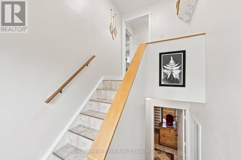 317 Dwight Avenue, Oshawa, photo 7