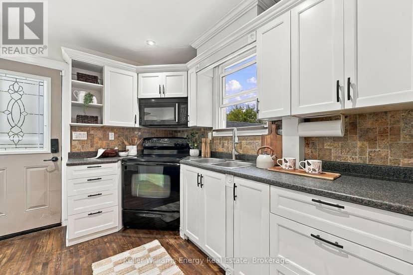 286 Gliddon Avenue, Oshawa, photo 5